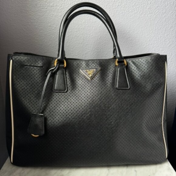 Prada -  Saffiano Preforated tote - Picture 1 of 10